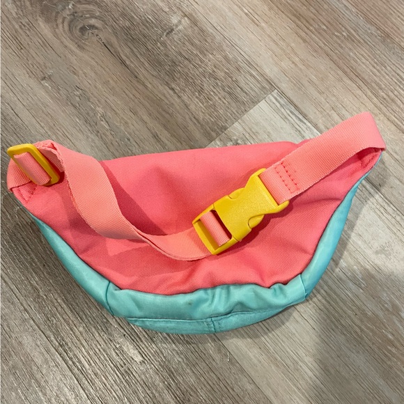 Disney fanny pack - Picture 3 of 4